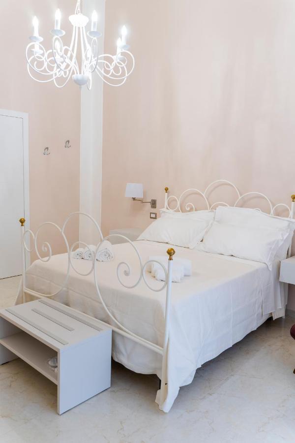 A Casa Dei Miei Hotel San Pietro Vernotico Exterior foto