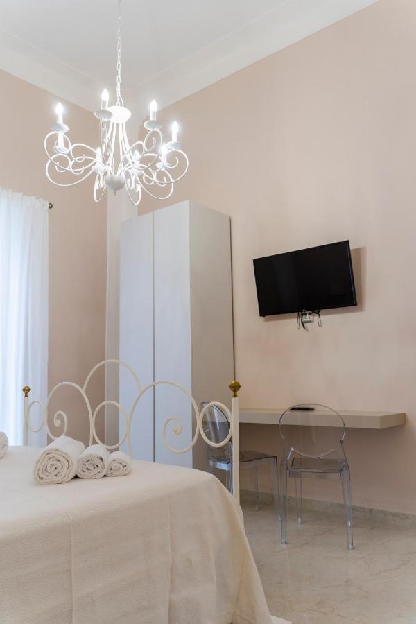 A Casa Dei Miei Hotel San Pietro Vernotico Exterior foto