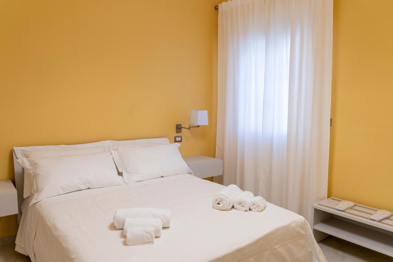 A Casa Dei Miei Hotel San Pietro Vernotico Exterior foto